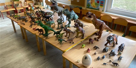 dinozaury-co-o-nich-wiemy-zajecia-przeprowadzone-przez-rodzicow-8900.jpg