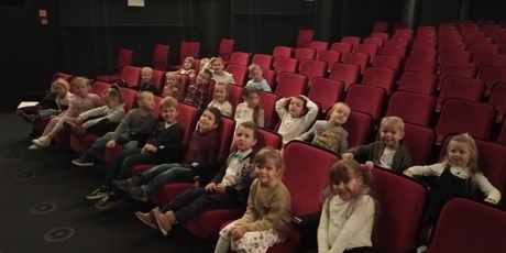 Wycieczka do teatru - grupy "Biedronki, Jagódki, Motylki"